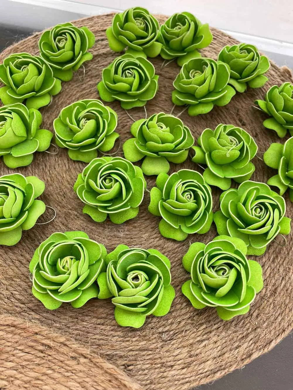 Curved Roses (20 pcs)